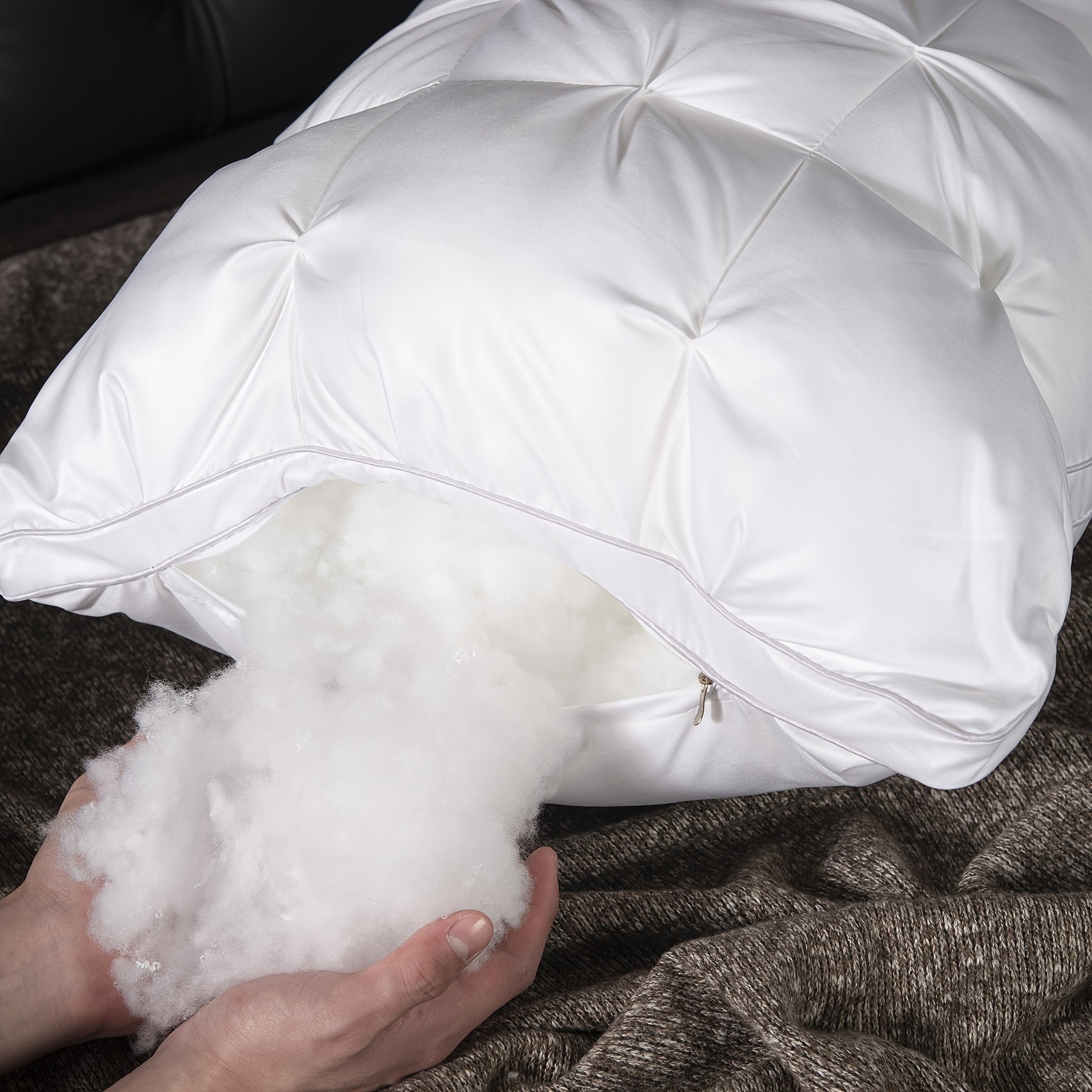 Sleeping pillow support detail